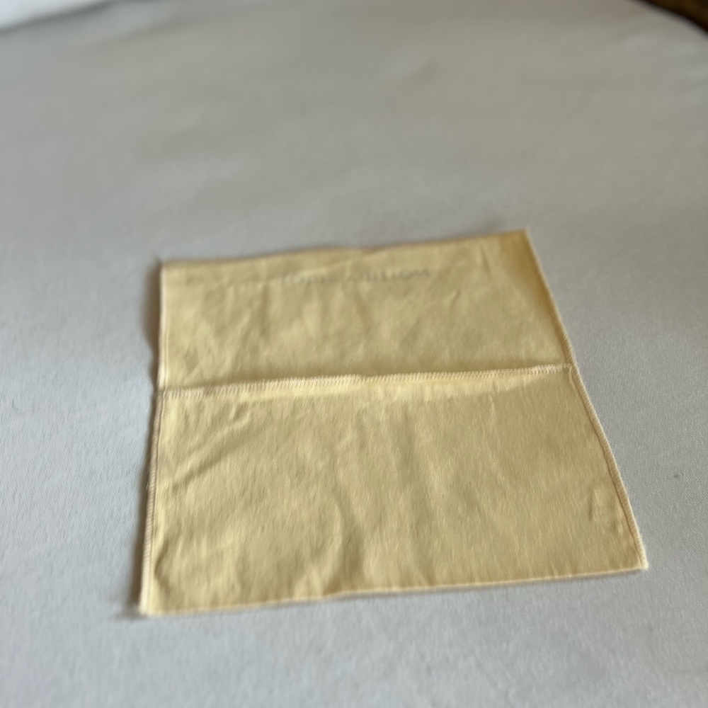 Louis Vuitton Pale Yellow Branded Dust Pouch - Picture 3 of 5
